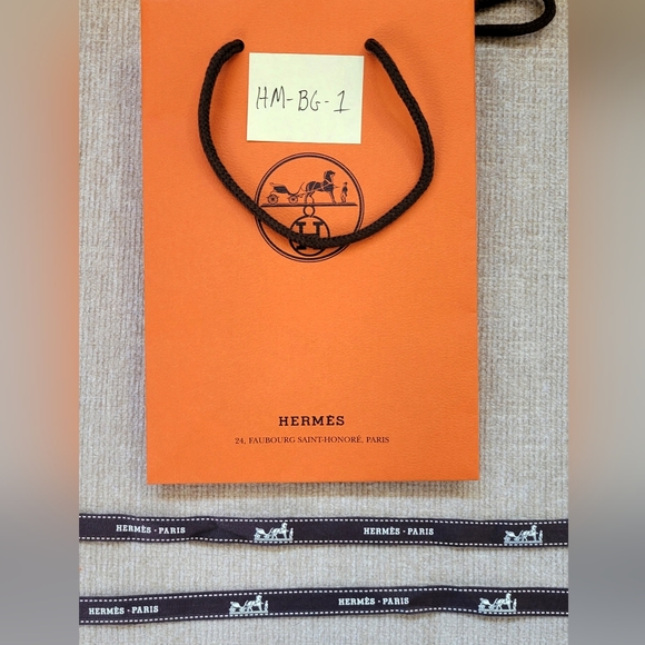 Authentic Hermès Shopping Bag with Ribbons - Picture 3 of 7